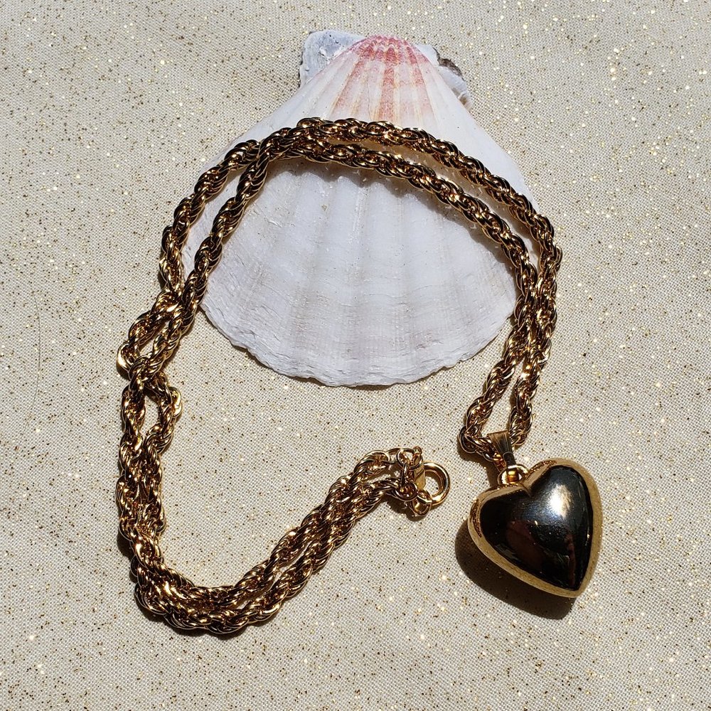 ⭐Vintage gold puffy heart necklace